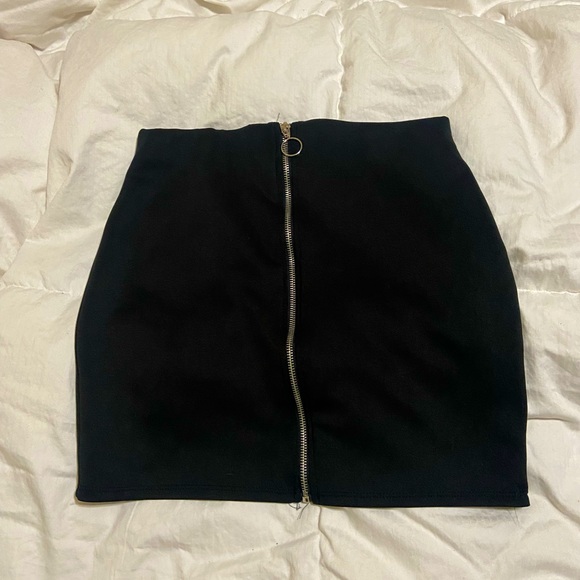 Silhouette n.y.c. zippered mini skirt - Picture 1 of 5